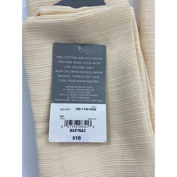 Set of 8 New Cream Cloth Napkins - Picture 2 of 3